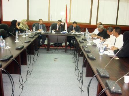 شائف يترأس الاجتماع أمس